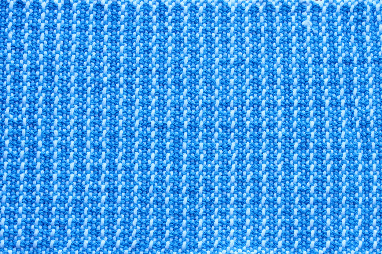 Cotton placemat, textured pattern, blue, white, handmade, natural fibres, washer and dryer safe, made in Canada